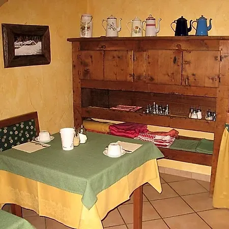 Petit Giles Hotel