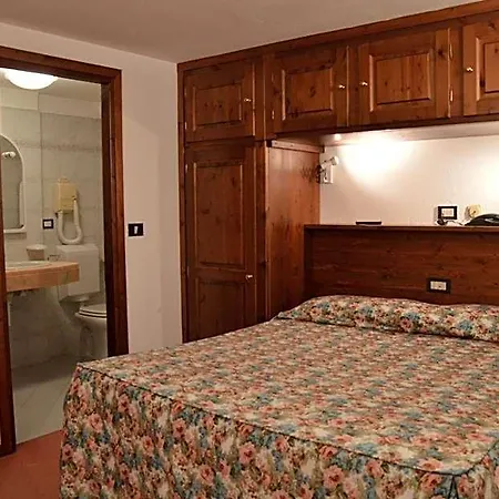 Petit Giles Hotel Cogne