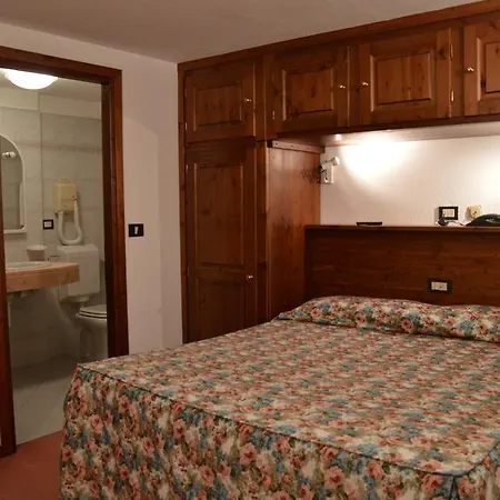 Petit Giles Hotel